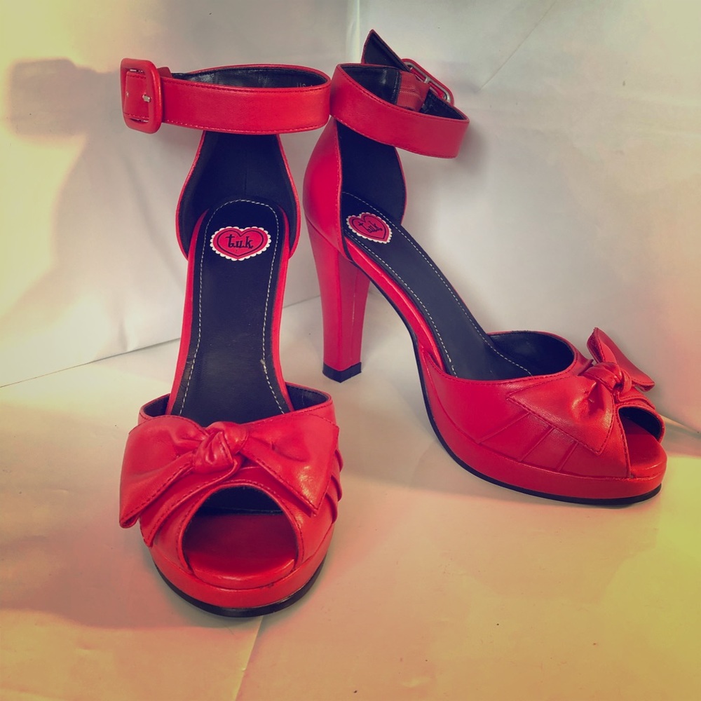 T.U.K. Red Knot pump